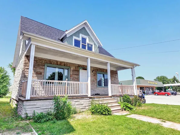 1224 Main St, Kellnersville, WI 54215