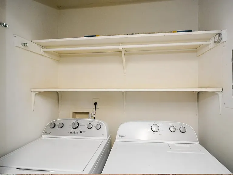 307 Park Ridge Cir #307 — Photo 9