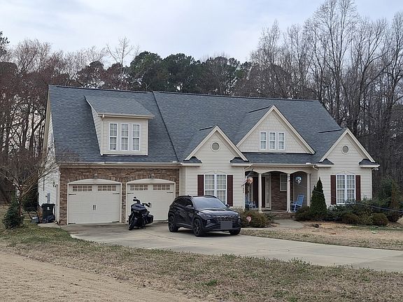 3rd image of 1404 Upchurch Woods Dr