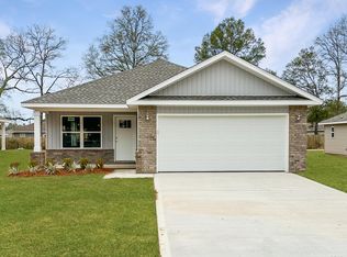 3163 Chestnut St, Crestview, FL 32539