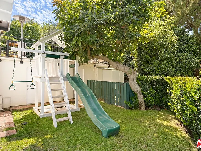 282 Bentley Cir — Photo 16