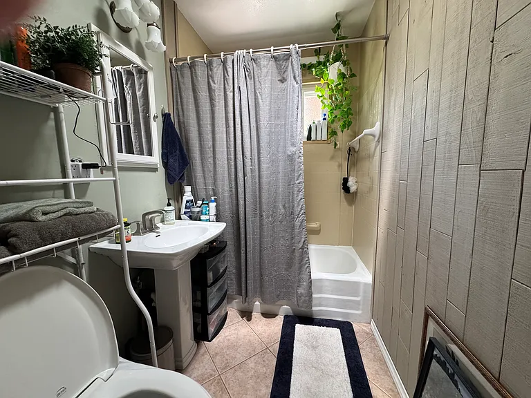2312 Finch Ln — Photo 11