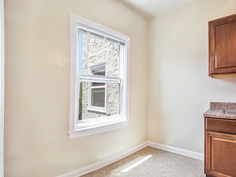 365 Hanover Ave #105 — Photo 9