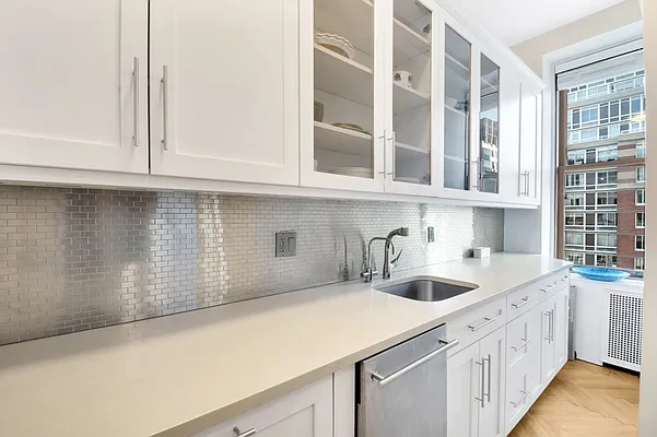 Rented by Compass | media 22