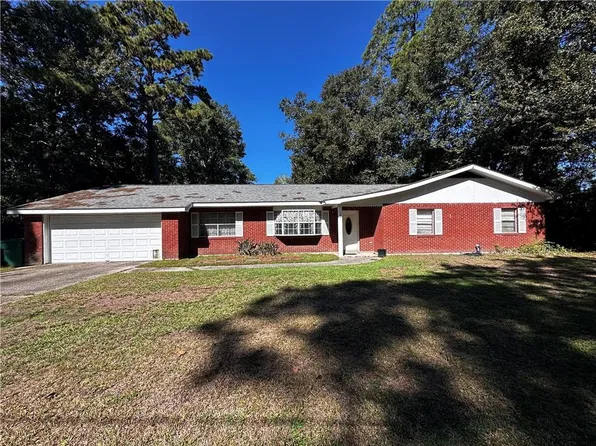 700 Glockner Ct, Mandeville, LA 70448