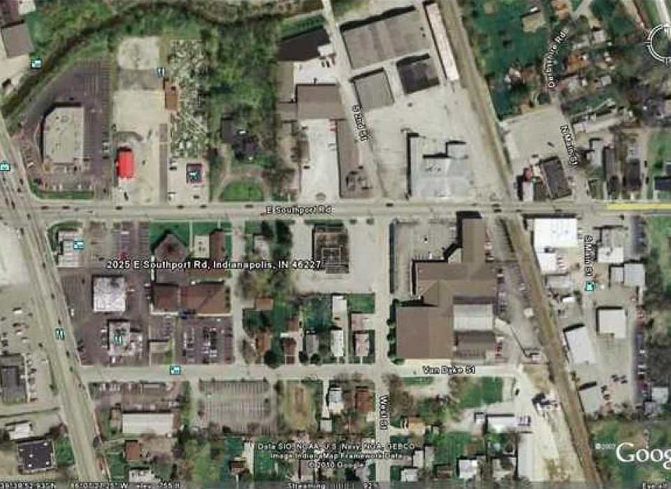 2nd image of 2025 E Southport Rd