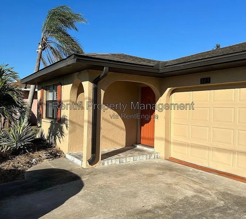 803 SE 24th Ave