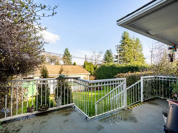 7430 Boundary Rd, Burnaby, BC V5S 3S2