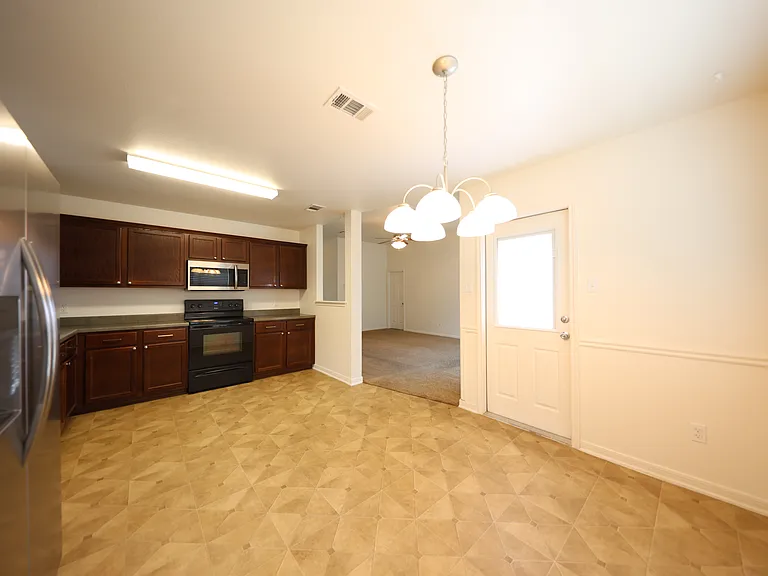 1123 Abbey Rdg — Photo 4