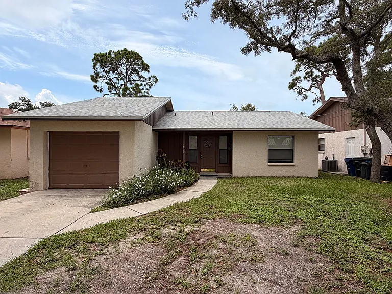 1832 Rita St — Photo 1