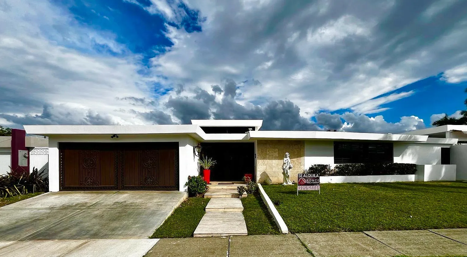 4 bed, 2800 sqft, $3,700 — Photo 1