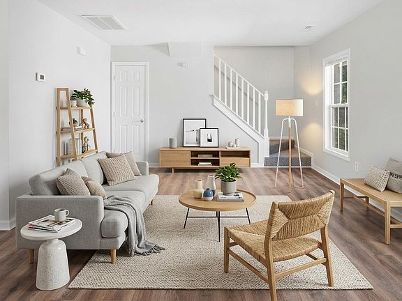 3rd image of 2818 Herndon Village Way