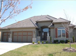 8955 Chesnut St, Lenexa, KS 66220