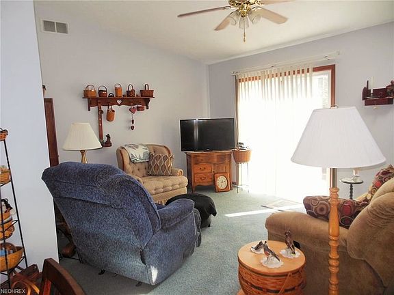 4th image of 650 Sturbridge Dr Unit 6