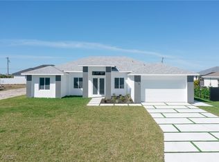 618 NW 7th Pl, Cape Coral, FL 33993