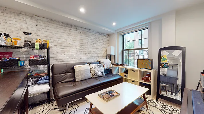 Rented by Bond New York | media 11