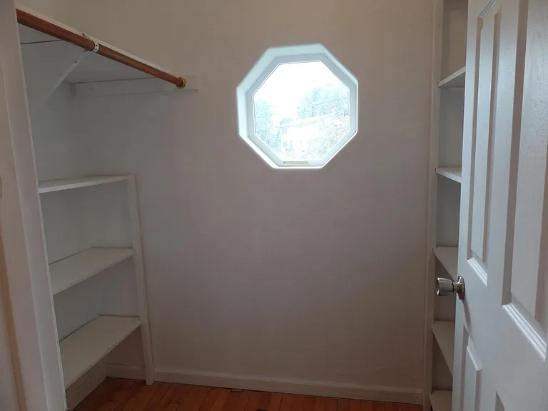 2428 Piedmont Ave — Photo 13