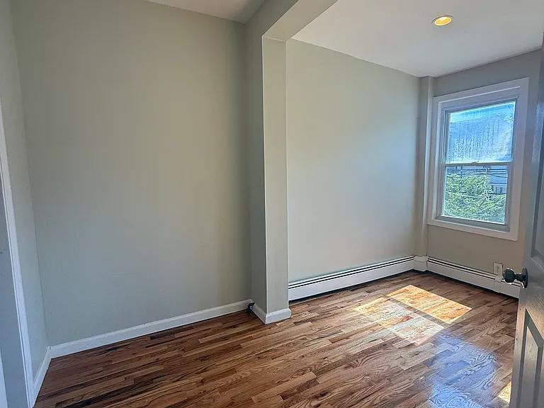 29 Baldwin Ave #2A — Photo 7