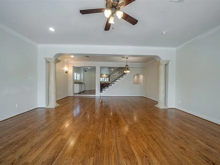 4218 Drake St #B — Photo 8