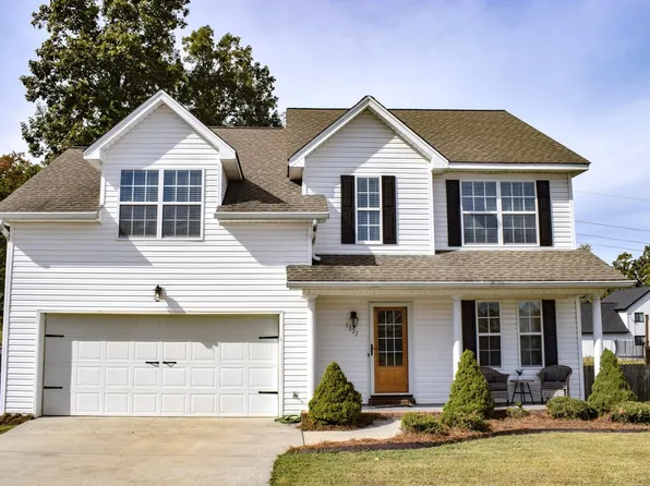 1327 Woodland Cove Pl NE, Cleveland, TN 37312