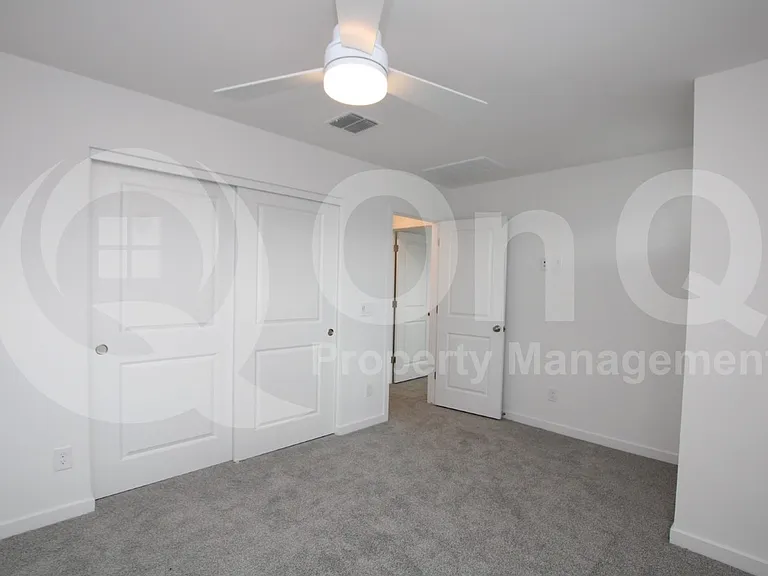 7442 W Nicolet Ave — Photo 10