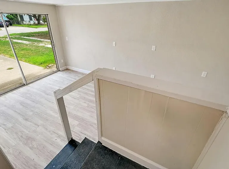 505 Wright Ave — Photo 13