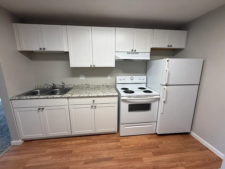 2827 Transit Rd #5 — Photo 2