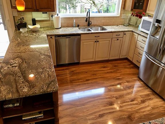 5th image of 237 Woodland Trace Dr