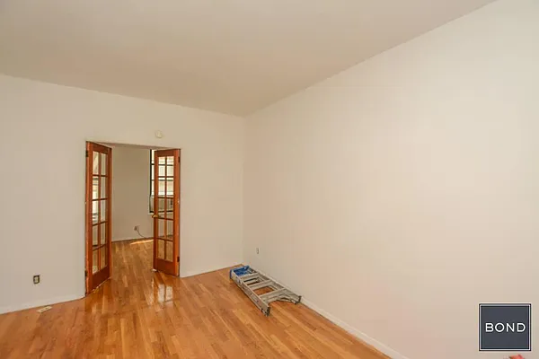 Rented by Bond New York | media 20