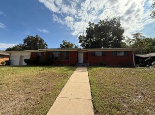 121 Faulkner Ln, Waco, TX 76704