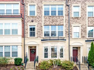 705 Quayside Ct #94, Oxon Hill, MD 20745
