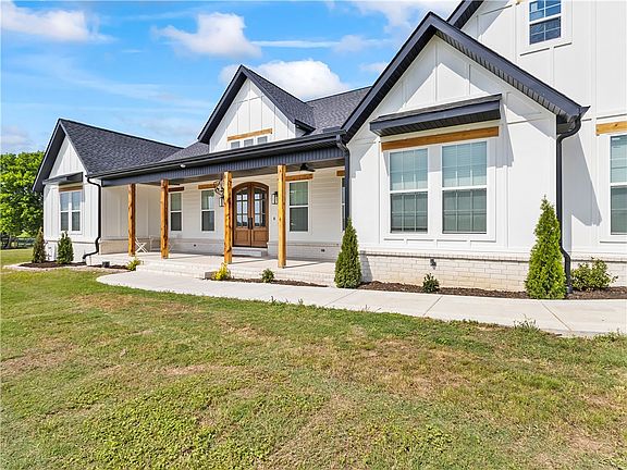 2nd image of 10783 Grand Summit Ln