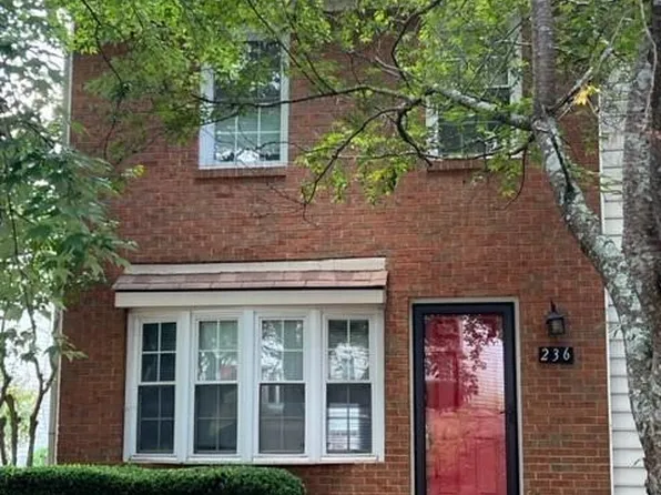 236 Chads Ford Way, Roswell, GA 30076