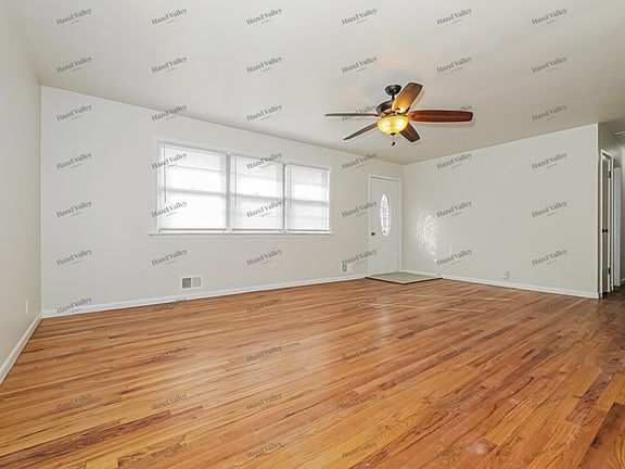 4th image of 9410 E 81st St
