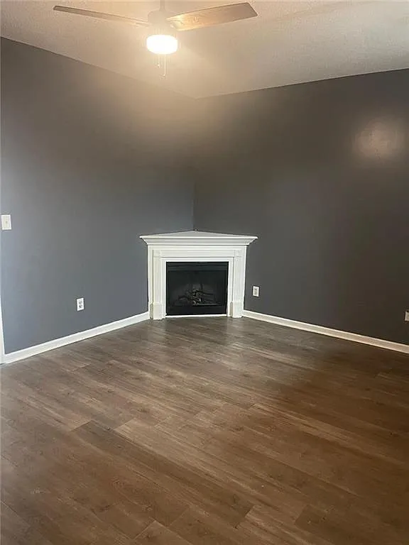 2 bed, 2.0 bath, 1224 sqft, $1,600 — Photo 2
