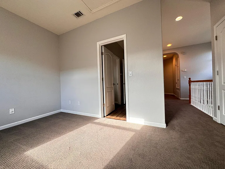 2451 Hanson Dr — Photo 20