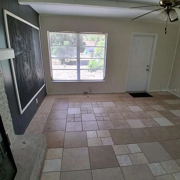 3512 32nd St W — Photo 3