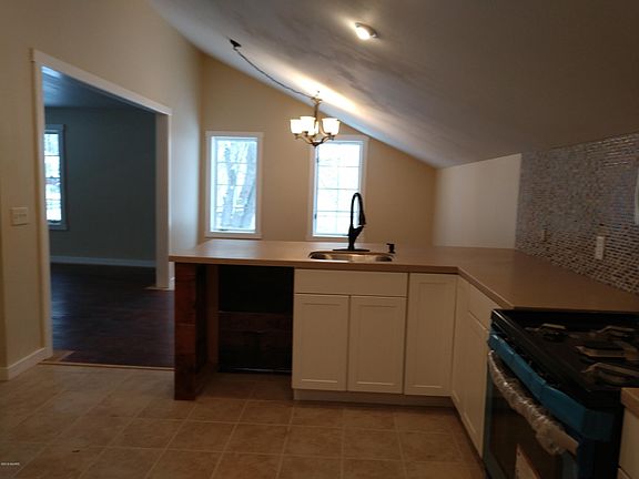 2nd image of 123 E Lasalle St