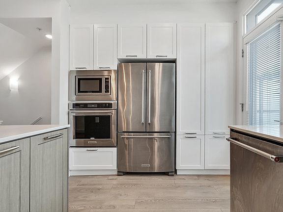 5th image of 2978 159th St #3