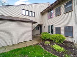 16555 Wren Rd #1F, Chagrin Falls, OH 44023