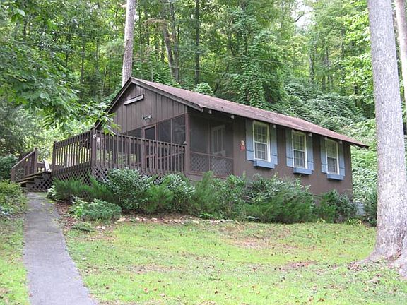 Blue Shutter Cottage (3)