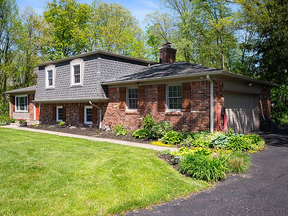 4th image of 8553 Thornhill Dr