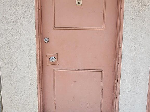 4th image of 1424 Barry Ave #101