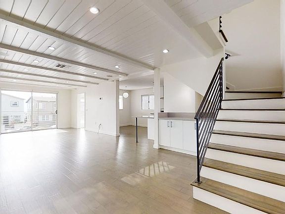 2nd image of 1204 Monterey Blvd