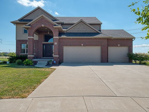 2nd image of 3 Deerfield Ct