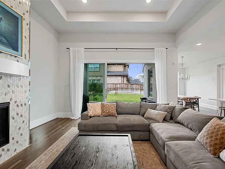 622 Platinum Stone Ln — Photo 11