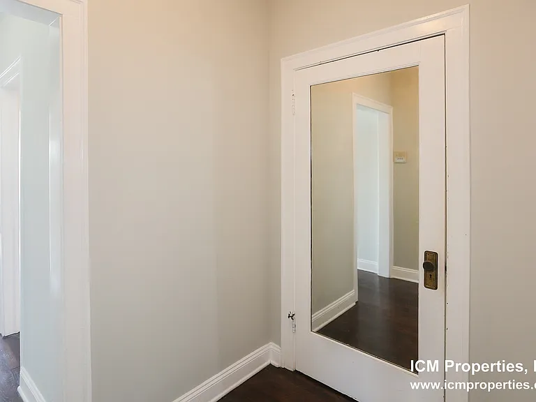 4808 N Paulina St #48121 — Photo 9