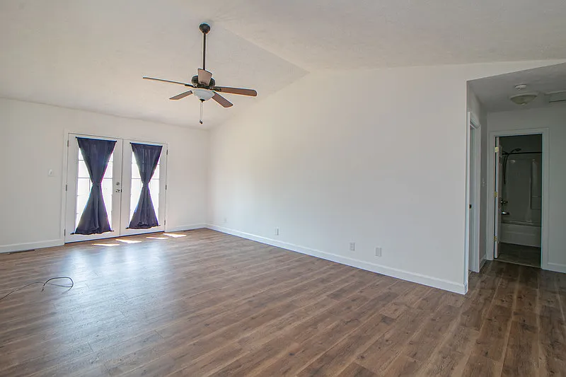 3 bed, 2.0 bath, 1100 sqft, $1,395 — Photo 3