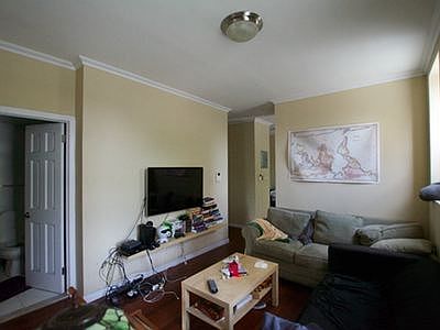 2nd image of 230 Mulberry St APT 4