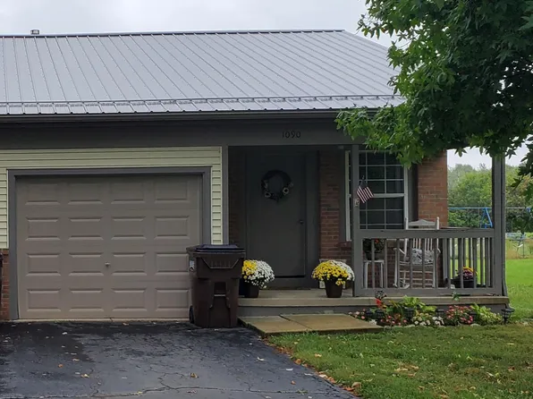 1090 Ann Ln, Harrisburg, OH 43126